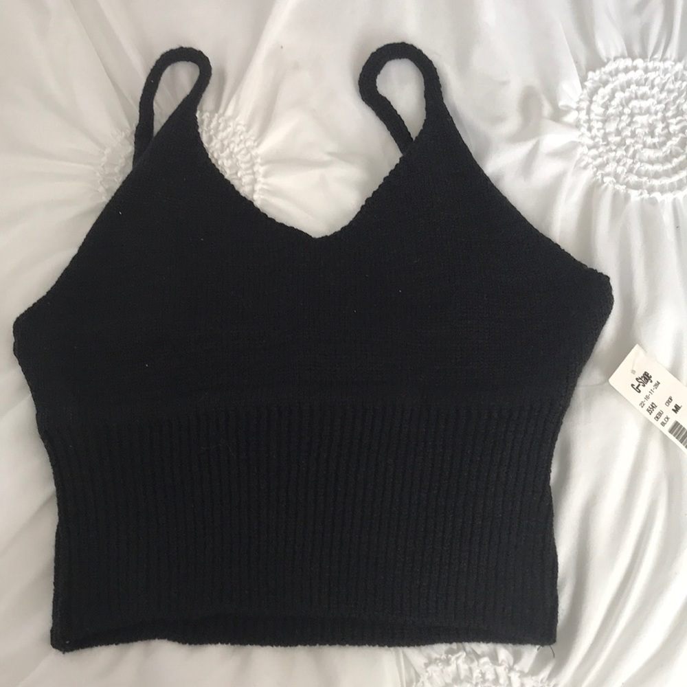 Knitted black crop top